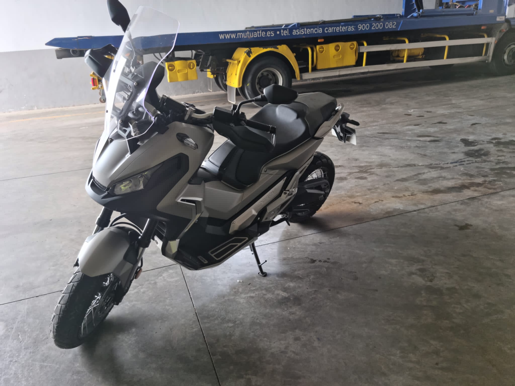 HONDA ADV750 en Santa Cruz de Tenerife imagen 1