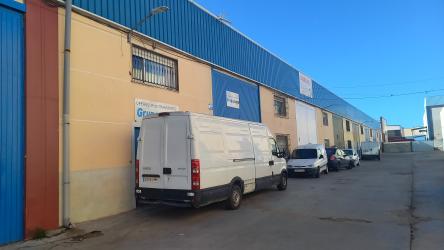 Nave industrial en SESEÑA