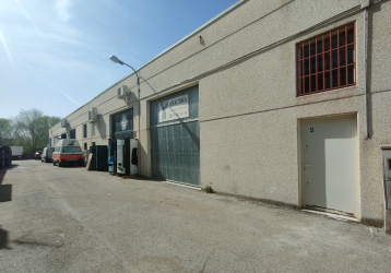 Nave industrial en VELILLA DE SAN ANTONIO